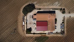 Biorreactor compacto tipo MBRable Plant con membranas para riego de viñedos