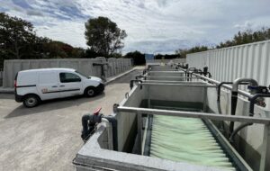 Planta de tratamiento de aguas industriales para reciclado de plásticos diseñada por IQD Invesquia.